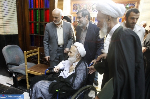 آیت الله خزعلی، عضو مجلس خبرگان رهبری و آیت الله حائری شیرازی