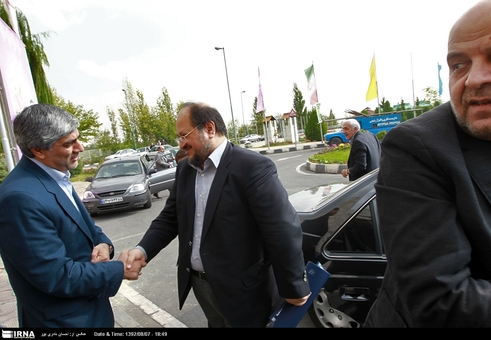 معارفه شریعتمداری در وزارت ورزش و جوانان