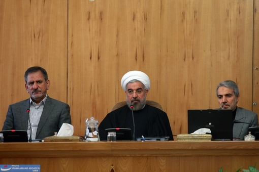 محمد باقر نوبخت،سخنگوی دولت ، حجت الاسلام حسن روحانی،رئیس جمهور و اسحاق جهانگیری معاون اول رئیس جمهور