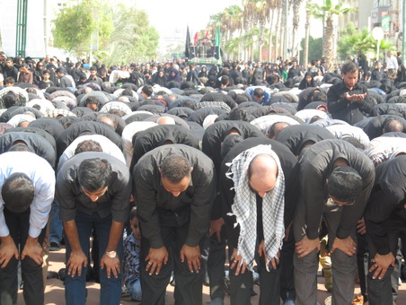 اقامه نماز ظهر عاشورا در بندرعباس