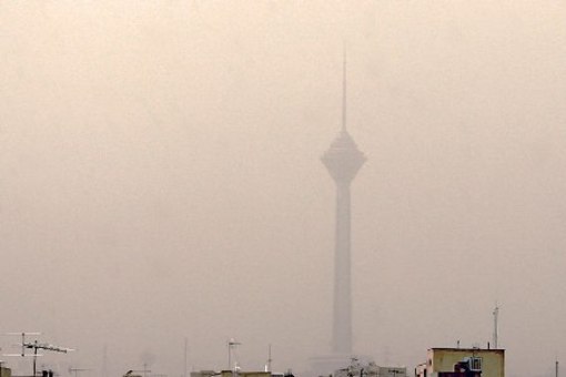 مخالفت کمیته کاهش آلودگی هوای تهران با برگزاری مسابقه پرسپولیس و میلان