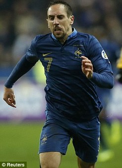فرانسه: فرانک ریبری (Franck Ribery) - هافبک باشگاه بایرن مونیخ و یکی از کاندیداهای جدی توپ طلا است که در فصل گذشته نتایج خارق العاده ای با بایرن ونیخ کسب کرد.