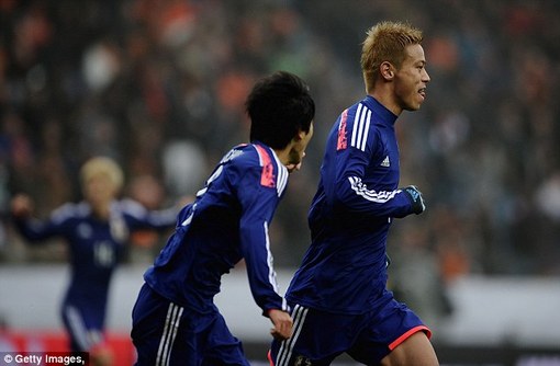 ژاپن: کیسوکه هوندا (Keisuke Honda) - بازیکن ژاپنی زسکاسکو که همه او را به خاطر تکنیک و مهارت بالایش می&zwnj;شناسد او قرار است فصل جدید به تیم آث میلان بپیوندد.