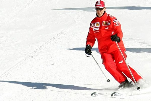 میشائیل شوماخر در حال اسکی در پیست مودنا ایتالیا