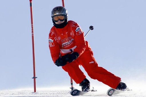 ژانویه سال 2006 شوماخر در حال اسکی اسلالوم