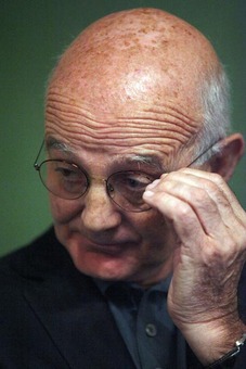 لوکا دی مونرو مدیر تیم فراری در بیمارستان حضور یافت