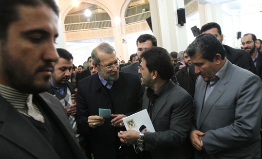 مراسم دومین سالگرد شهادت مصطفی احمدی روشن از شهدای هسته ای کشور شامگاه پنجشنبه در مسجد دانشگاه صنعتی شریف برگزار شد/عکس: محمد بابایی-ایرنا
