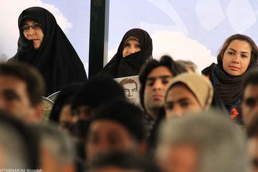 صبح روز سه شنبه مراسم چهل و ششمین سالگرد درگذشت جهان پهلوان غلامرضا تختی در ابن بابویه بر سر مزار آن مرحوم برگزار شدTABNAK
