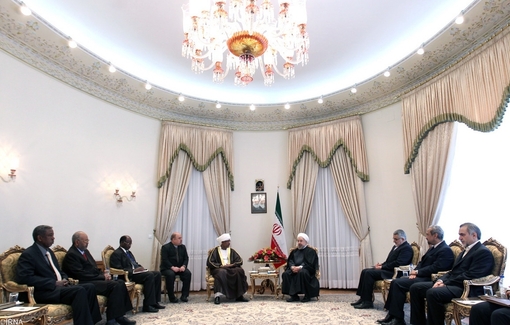 فاتح عزالدین منصور رییس مجلس سودان روز چهارشنبه با حسن روحانی رییس جمهوری اسلامی ایران دیدار و گفت و گو کرد