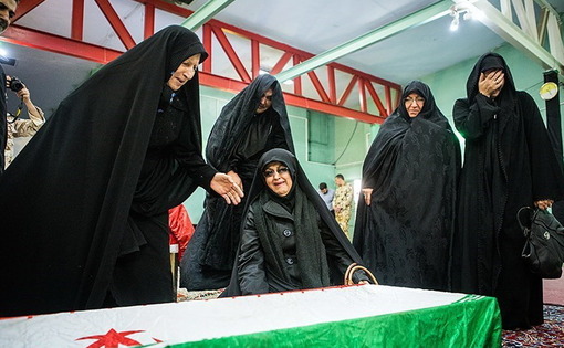 پس از گذشت سی سال، پیکر شهید احمد افشاری، در عملیات تفحص برون مرزی منطقه جزیره مجنون کشف شد و طی تبادل در هفتم بهمن ماه ۹۲ به میهن بازگشت. /تسنیم
