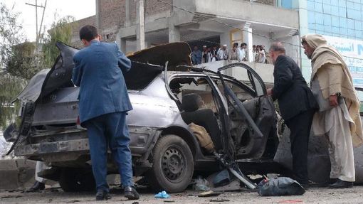 انفجار خودروی بمب گذاری شده در افغانستان باعث کشته و مجروح شدن شش نفر شد/شینهوا

