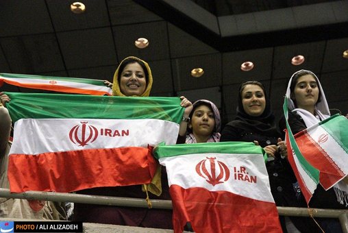 تصاویر آخرین حضور بانوان در ورزشگاه آزادی در جریان بازی ایران و ژاپن-18 شهریور 1391