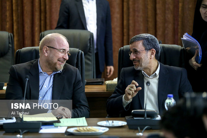 دکتر احمدی نژاد در جلسه مجمع تشخیص مصلحت نظام شرکت کرد/تغییر جایگاه ابراهیم رئیسی