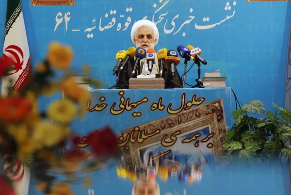 حجت الاسلام غلامحسین محسنی اژه ای سخنگوی قوه قضاییه روز دوشنبه در شصت و چهارمین نشست خبری خود با خبرنگاران به سوالات آنها پاسخ داد./IRNA
