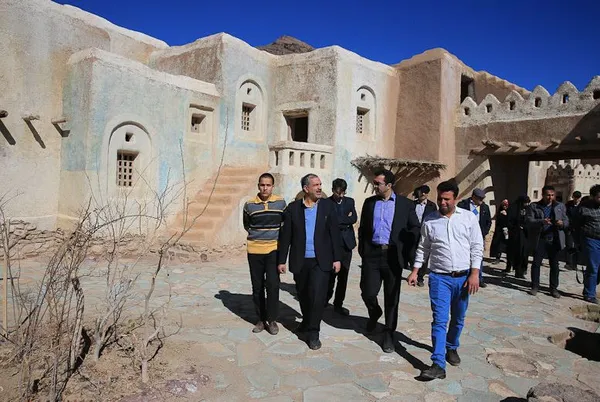 بازدید گروه تهران&zwnj;گردی از شهرک سینمایی پیامبر اعظم (ص) و مزار شهدای انقلاب اسلامی ایران./ISNA
