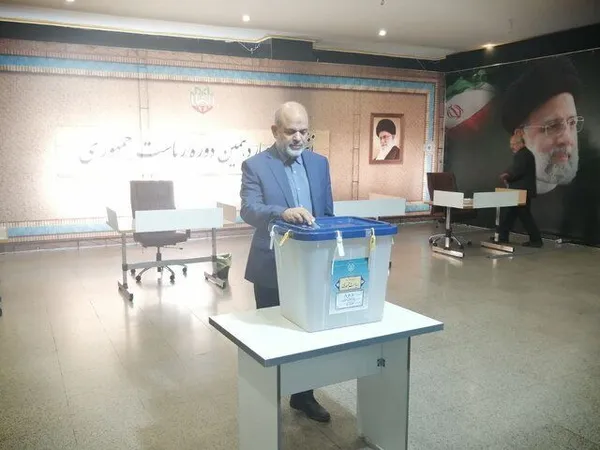 احمد وحیدی وزیر کشور