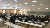 ورود به کلاس درس برای تذکر حجاب، به احساس مسئولیت بیش از حد یکی از افراد حراست مربوط بود/ ایجابی برخورد کردیم و حتی به برخی مقنعه دادیم