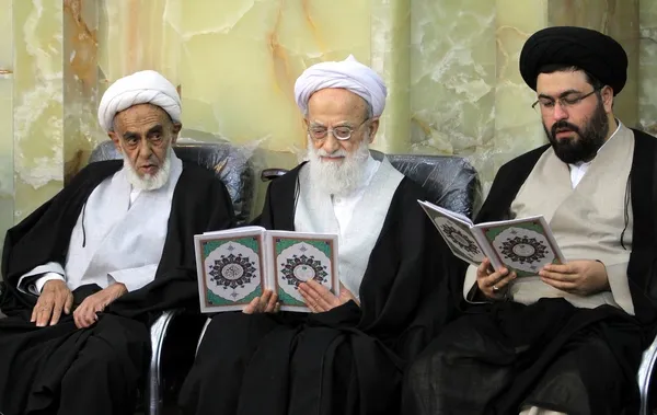 مراسم بزرگداشت ارتحال آیت الله &laquo;سید محمد ابطحی کاشانی&raquo;، از اعضای جامعه مدرسین حوزه علمیه، یکشنبه شب از سوی دفتر مقام معظم رهبری با حضور آیات عظام، روحانیون، مسئولان استان و مردم قم و کاشان در مسجد اعظم قم برگزار شد. /IRNA
