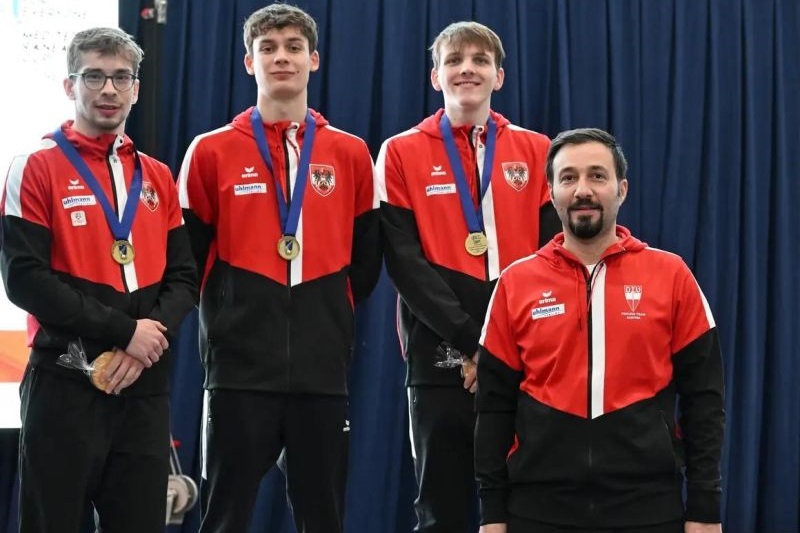 شمشیربازی با این وضعیت تا ۱۰ سال دیگر هم رنگ مدال نمیبیند/ امارات و عربستان هیچوقت بالاتر از ایران قرار نبودند شمشیربازی با این وضعیت تا ۱۰ سال دیگر هم رنگ مدال نمیبیند/ امارات و عربستان هیچوقت بالاتر از ایران قرار نبودند