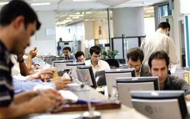 نیروهای شرکتی در انتظار اولین حقوق مستقیم/سایه مستدام سلطه و سود پیمانکاران روی زندگی کارگران