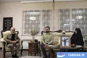 عکس: دیدار فرمانده قرارگاه مرکزی خاتم‌الانبیاء با خانواده شهیدان دره باغی و نصیرزاده
