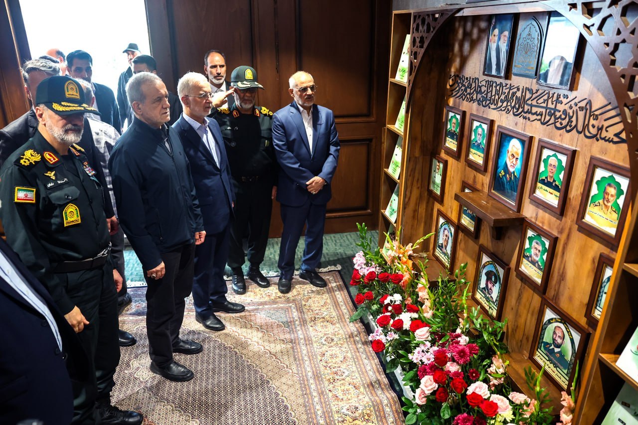 حضور پزشکیان در جمع فرماندهان نیروی انتظامی