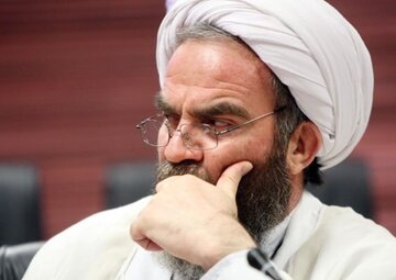 غرویان: پزشکیان باید از خاتمی، روحانی و ظریف استفاده کند