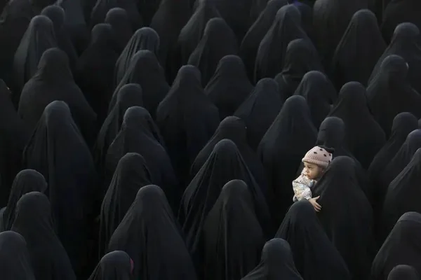 تهران، ایران ــ مراسم تشییع پیکر صادق امیدزاده و محمدامین صمدی از اعضای سپاه پاسداران انقلاب اسلامی 