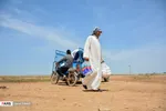 تهیه و توزیع غذا میان سیل زدگان