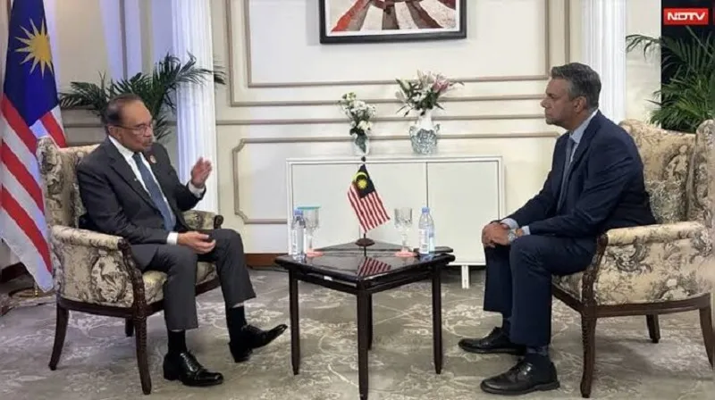 تأکید نخست‌وزیر مالزی بر تعیین متجاوز در مذاکرات با ایران