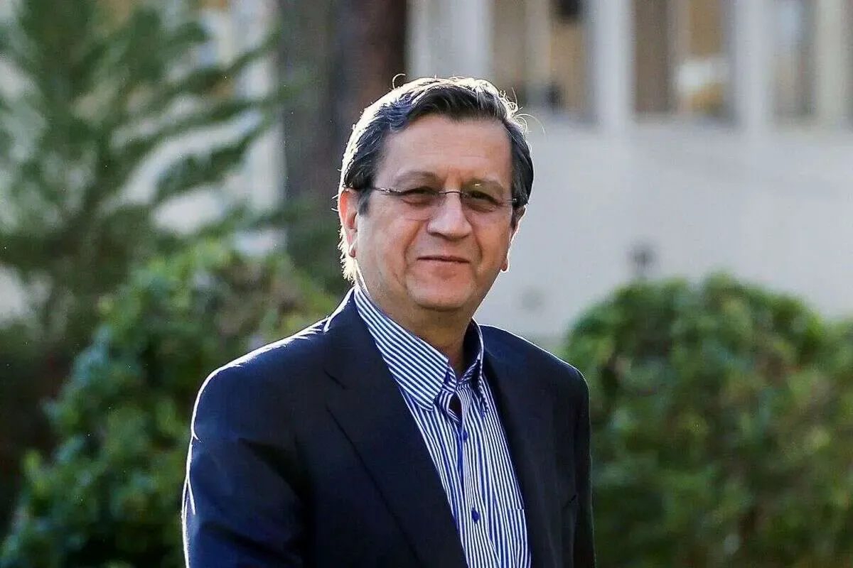 آقای همتی ارزپاشی میلیارددلاری چه توجیهی دارد؟