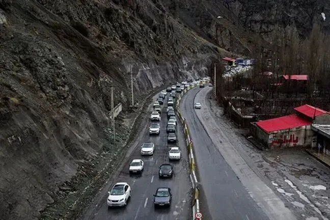 جاده چالوس و آزادراه تهران–شمال یک‌طرفه شد