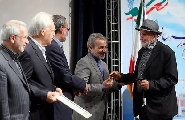 همایش تکریم خیرین مدرسه&zwnj;ساز کشور روز شنبه در سالن حجاب کانون پرورش فکری کودکان و نوجوانان برگزار شد./FNA
