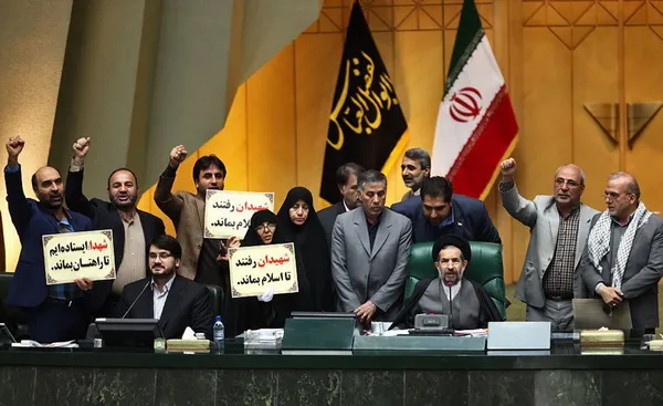 حاشیه جلسه علنی مجلس شورای اسلامی در روز یکشنبه./MNA
