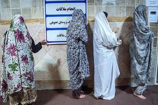 نجات زن سالخورده بی‌گناه از زندان با کمک خیرین