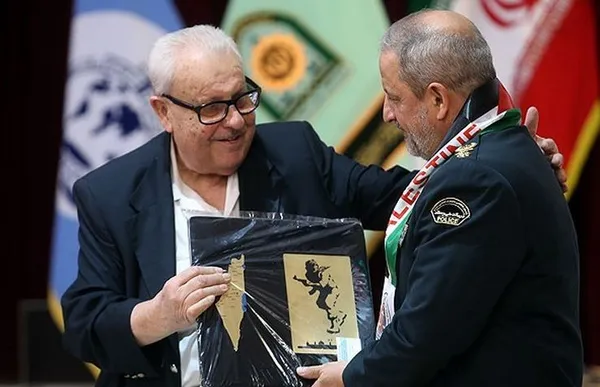 روز سه شنبه پنجمین نشست نیروی انتظامی با سفرا و کارداران مستقر در تهران با حضور سردار اسماعیل احمدی&zwnj;مقدم فرمانده نیروی انتظامی در هتل هما برگزار شد./FNA
