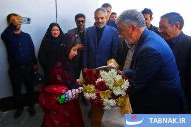 عکس: حضور وزیر ارشاد در جمع خانواده شهدای «جنگ رمضان» لامرد