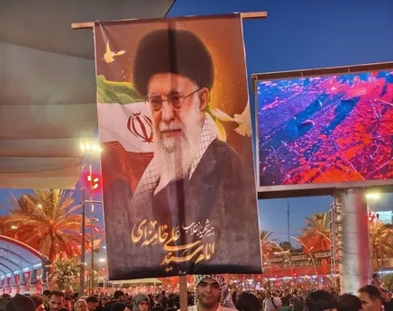 عکس: یاد آقای شهید ایران در بین‌الحرمین