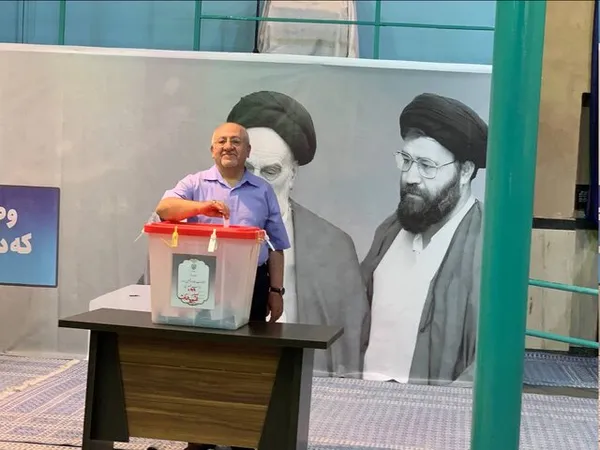 محمدجواد حق شناس عضو حزب اعتماد ملی