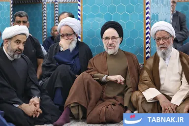 عکس: مراسم ترحیم خواهر آیت‌الله خاتمی در اردکان