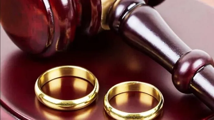 خیانت شوهر در یک مهمانی لو رفت