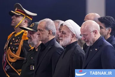 عکس: حضور سران سه قوه در مصلای تهران برای ادای احترام به پیکر رهبر شهید