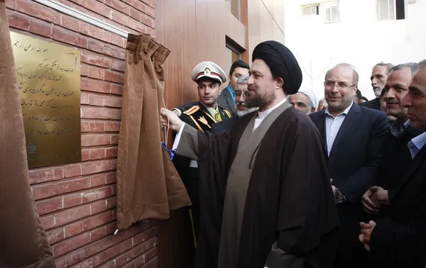 بنیاد فرهنگی امیرکبیر که مجموعه ای از کتابخانه وگنجینه اهدایی دکتر حسن حبیبی عضو مجمع تشخیص مصلحت و شورای عالی انقلاب فرهنگی است روز جمعه در حاشیه مراسم نخستین سالگرد درگذشت آن مرحوم با حضور جمعی از شخصیت های سیاسی و فرهنگی افتتاح شد/ایرنا
