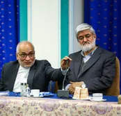 من با اجازه میکروفون علی آقا رو می‌بندم