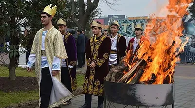 تصاویر تماشایی رقص و شادی در جشن سده