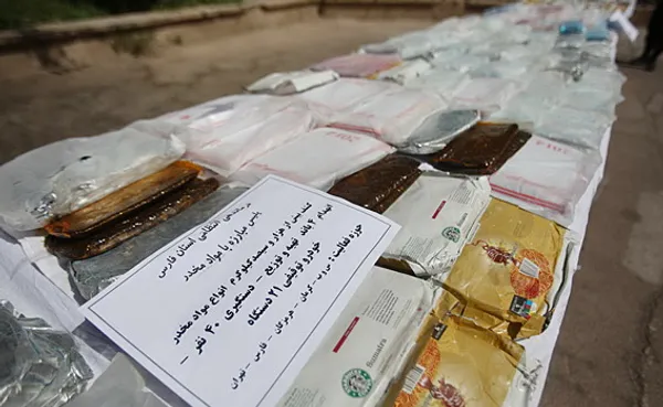در یک هفته گذشته، چهار باند قاچاقچی دستگیر و ۱۳۰۰ کیلوگرم مواد مخدر به دست پلیس مبارزه با مواد مخدر فرماندهی انتظامی استان فارس از بین رفت. /MEHR
