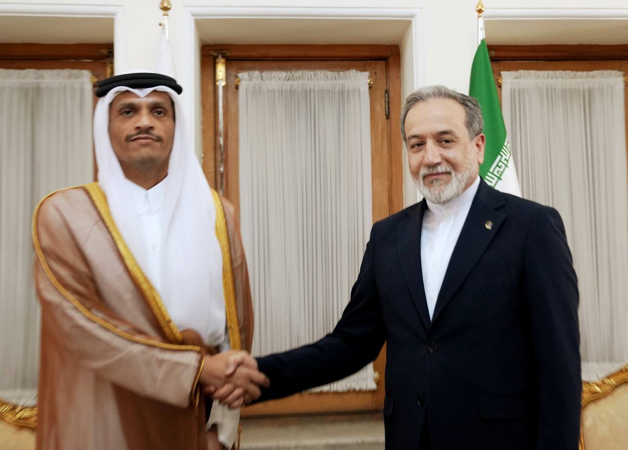 دیدار وزیر خارجه قطر با عراقچی در تهران