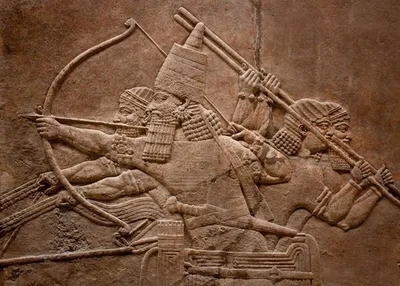 دلیل ایجاد روزنه‌ کوچک بر روی تیر دوران ساسانی چه بود؟