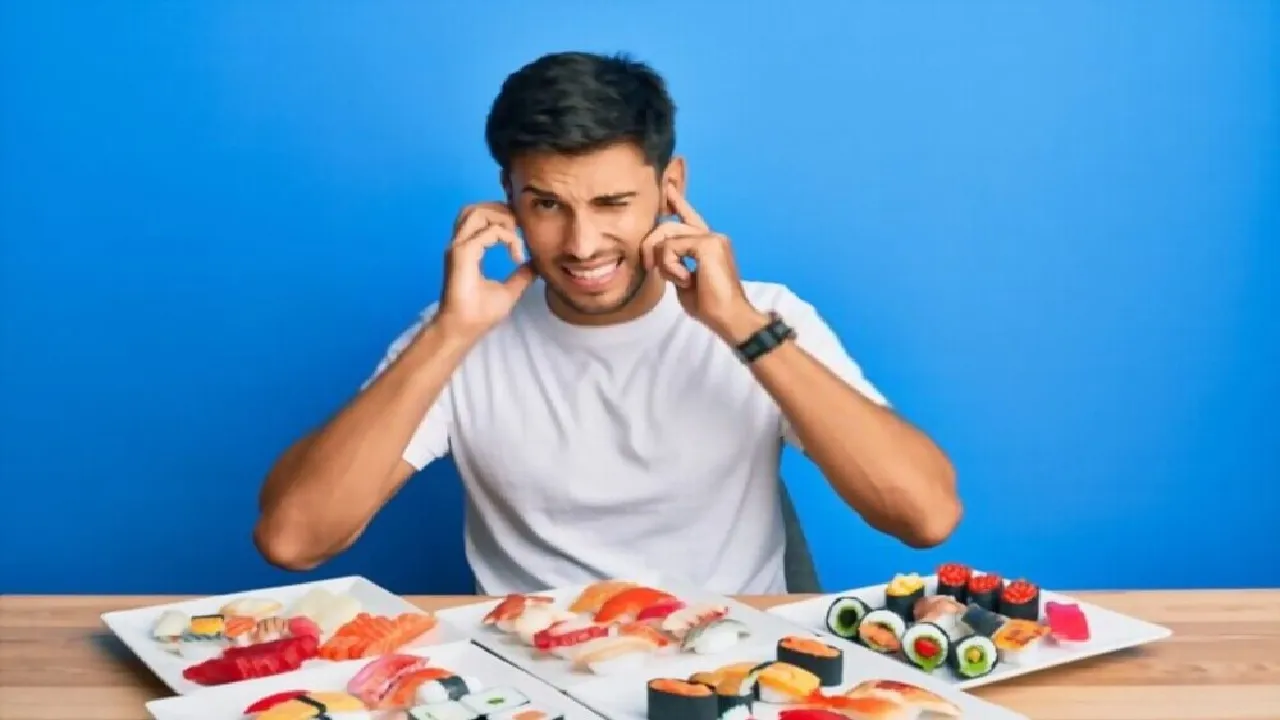 چرا برخی از صدای غذا خوردن دیگران متنفرند؟