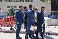 اقدام همزمان ایران برای ویزای آمریکا و کانادا/ لبخند ملی‌پوشان پشت درهای سفارت!